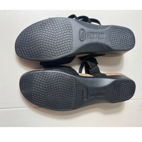 Munro Gamala women's sandals black suede strappy slide flat Sz 10.5 - Picture 8 of 8